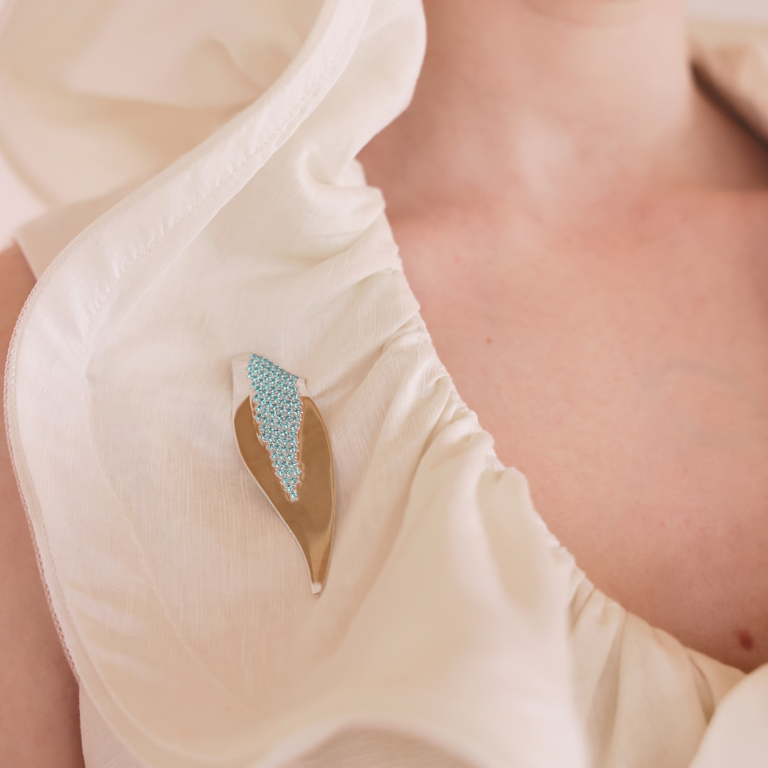 Echo silver brooch with blue CZ stones