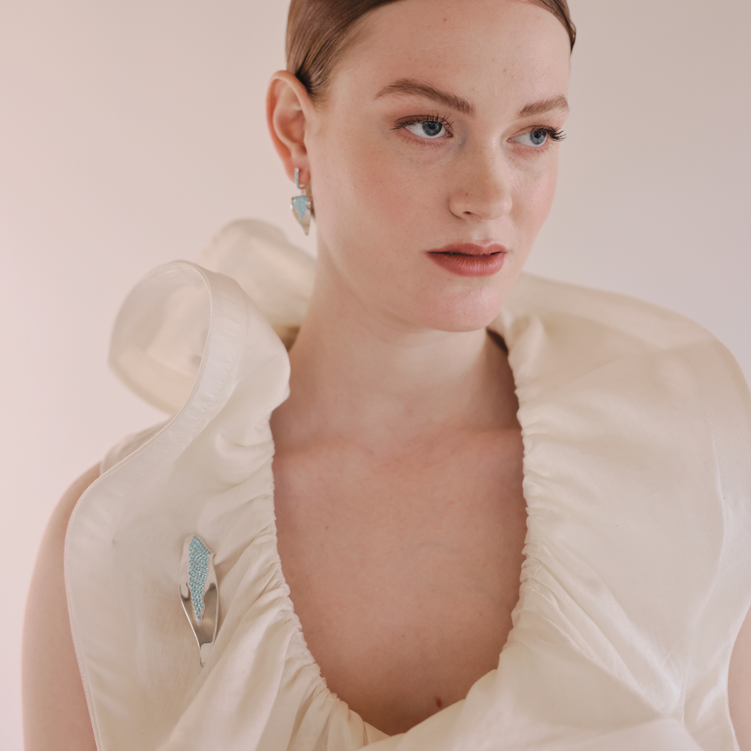 Echo silver brooch with blue CZ stones