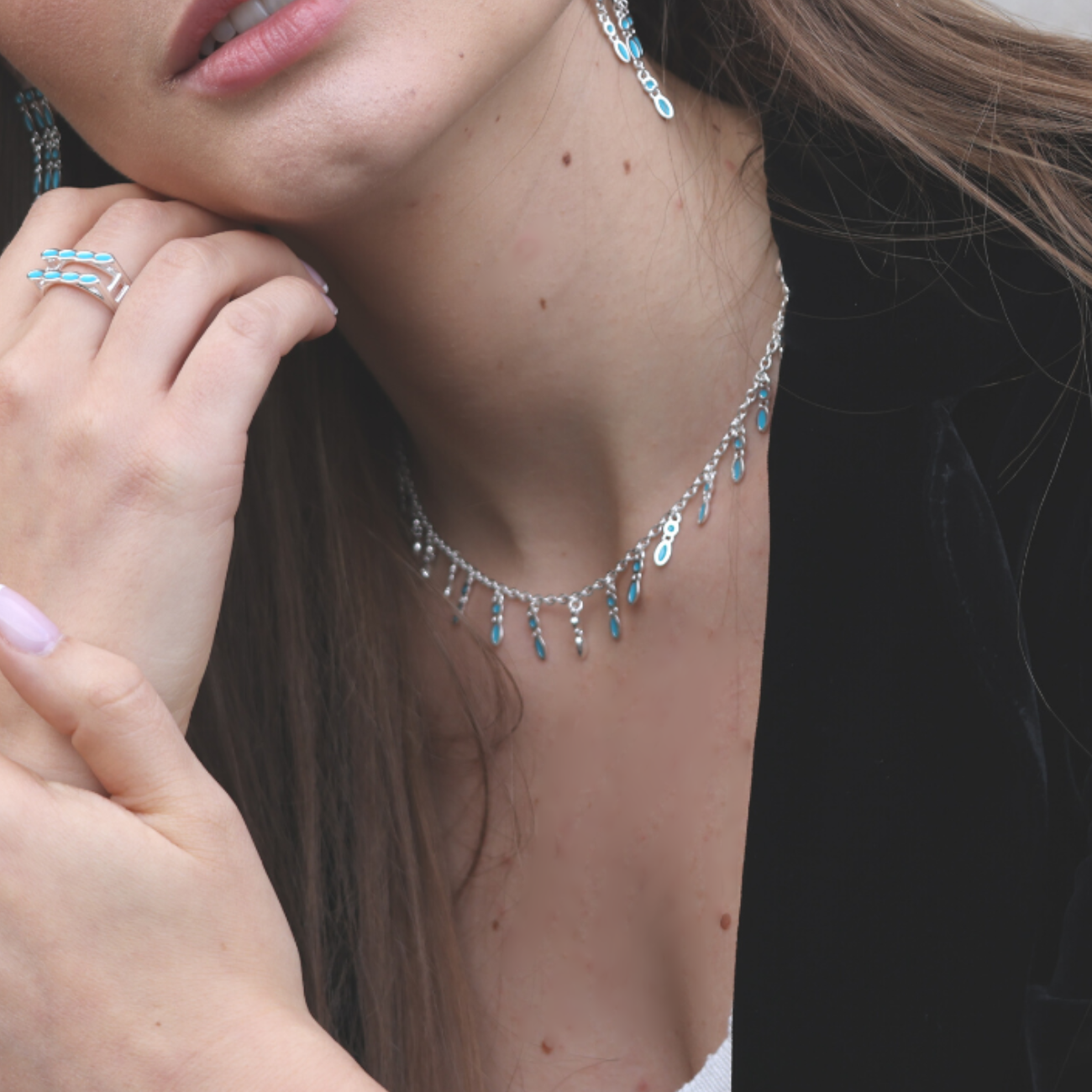 Amalei silver necklace with turquoise enamel