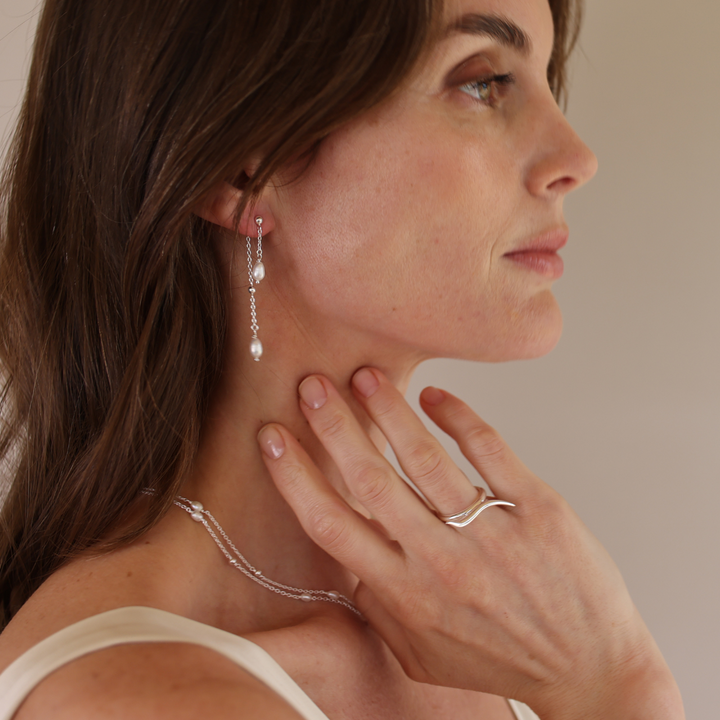 Ava silver earring with cultured freshwater pearl