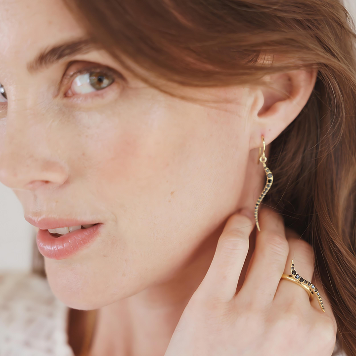 Swirl 18k gold vermeil earrings with black onyx cz