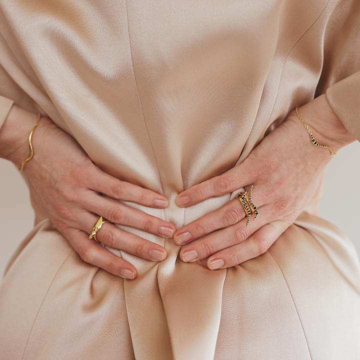 Swirl 18k gold vermeil ring with black onyx cz