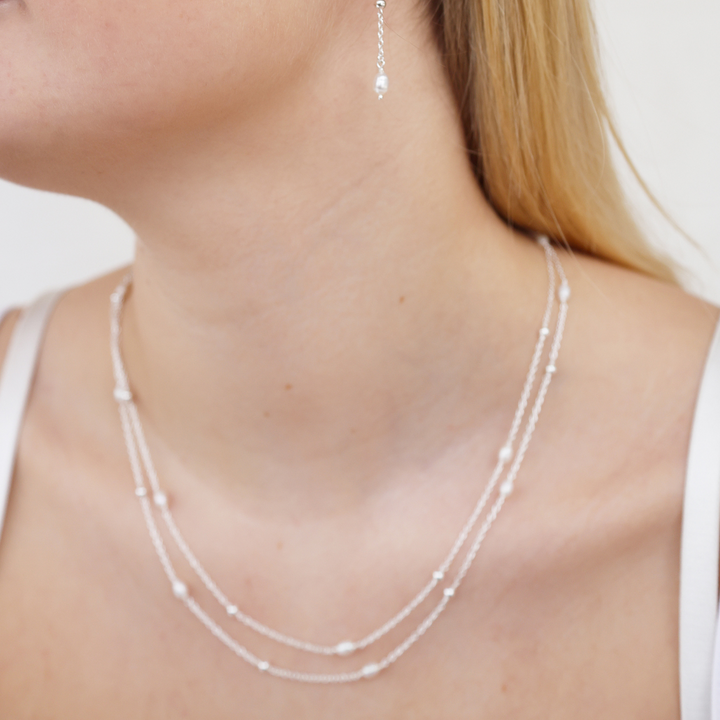 Ava silver necklace with cultured freshwater pearl