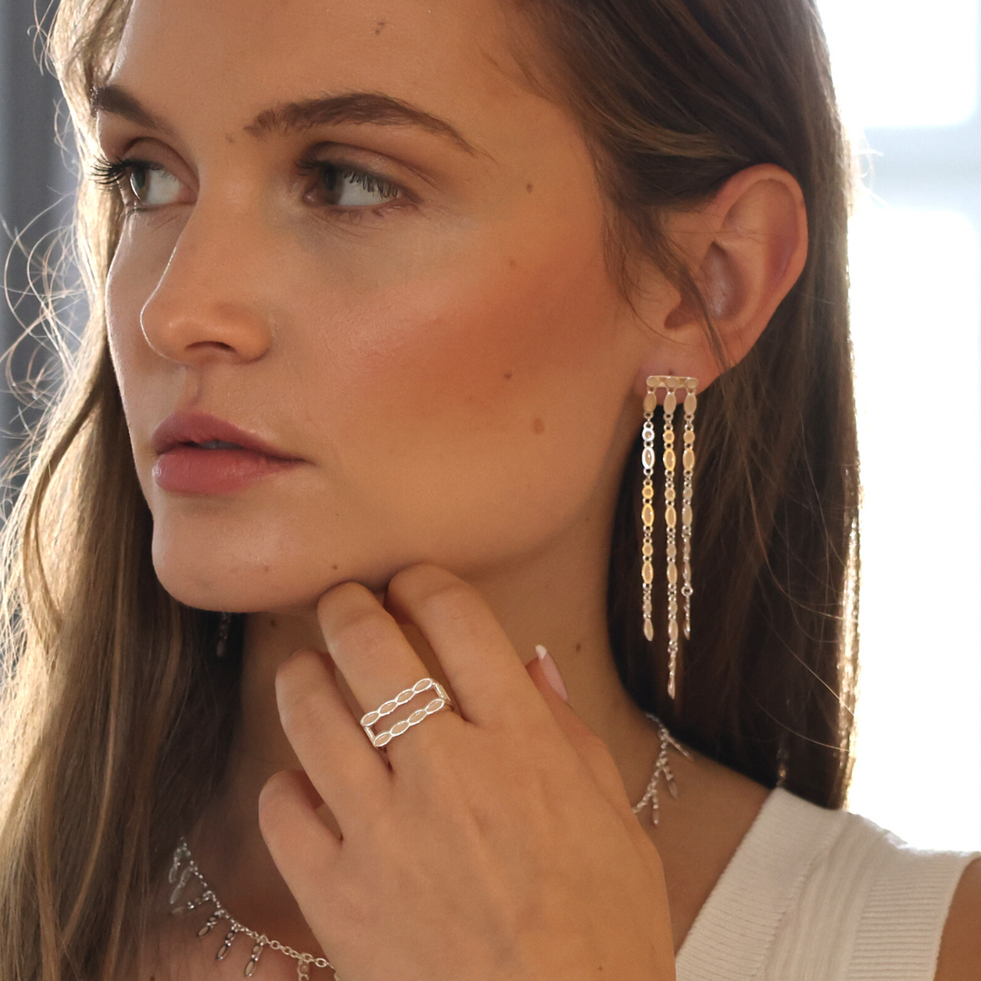 Amalei silver earring with creme enamel