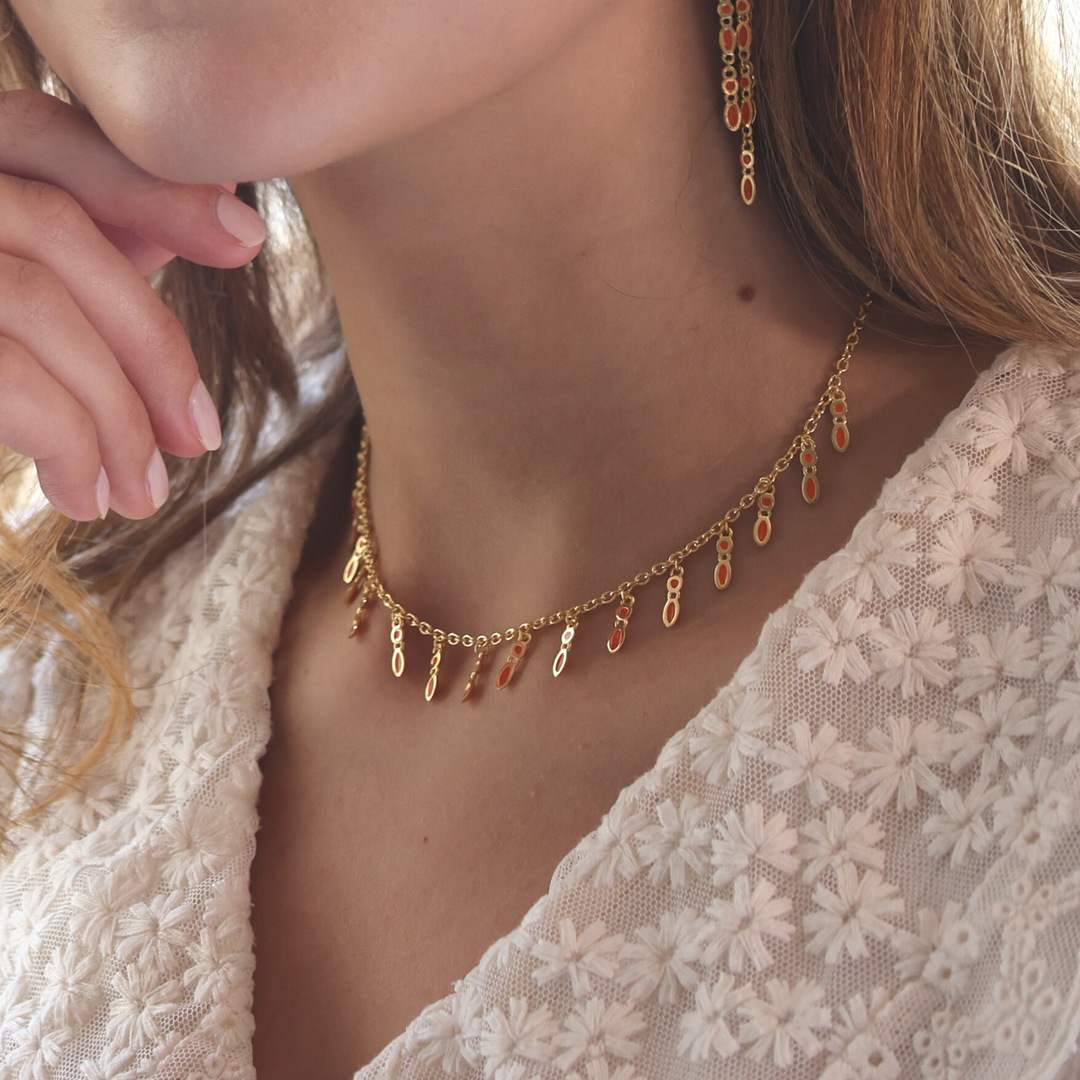 Amalei 18k gold vermeil necklace with light pink enamel
