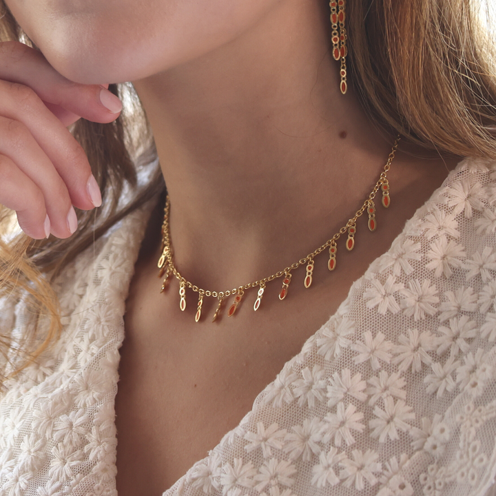 Amalei 18k gold vermeil necklace with light pink enamel
